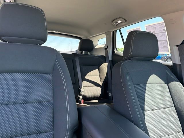 Used 2023 GMC Terrain SLE w/ Driver Convenience Package FWD image 24