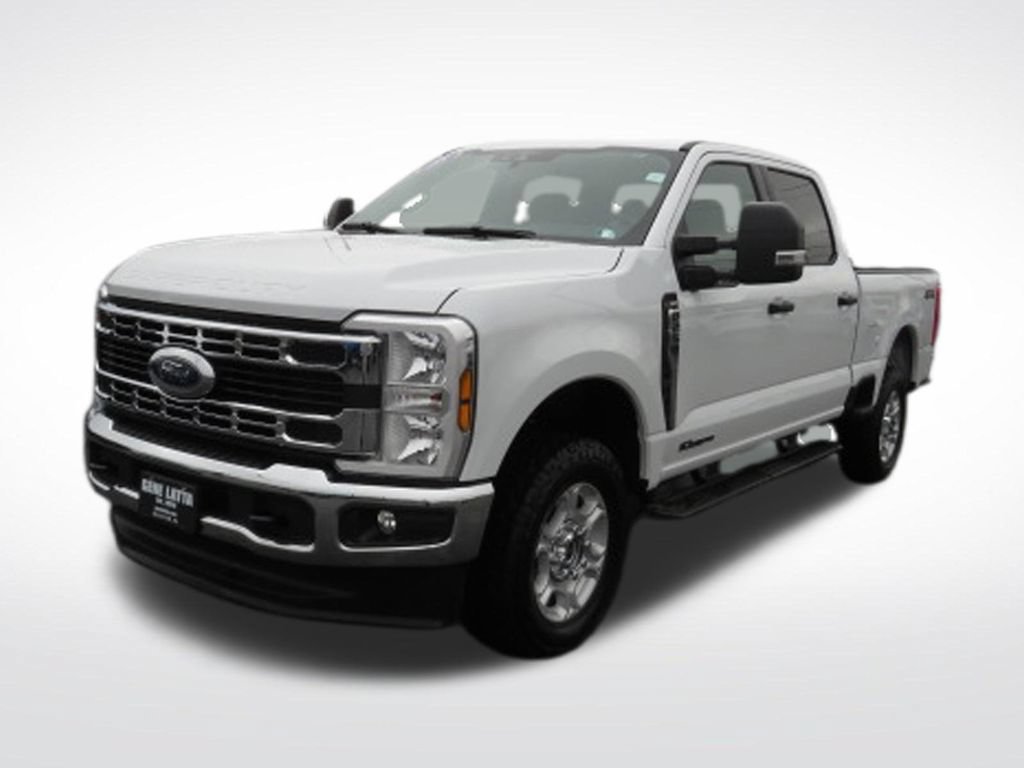 Certified 2025 Ford F250 XLT AWD/4WD image 3