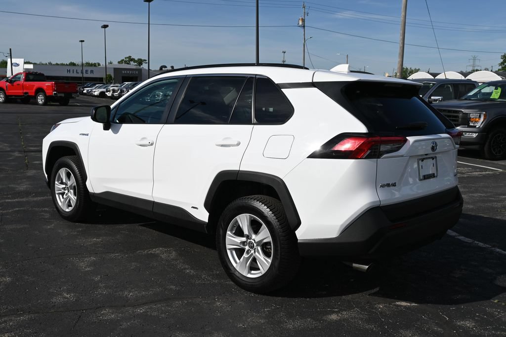 Used 2021 Toyota RAV4 LE AWD/4WD image 11