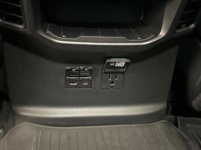 Used 2022 Toyota Tundra Limited image 30