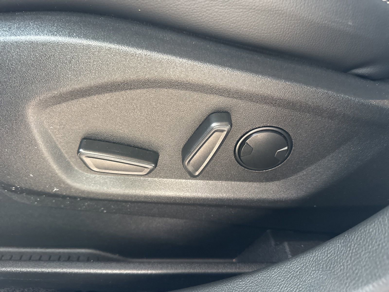 Certified 2024 Ford Edge SEL w/ Convenience Package image 25