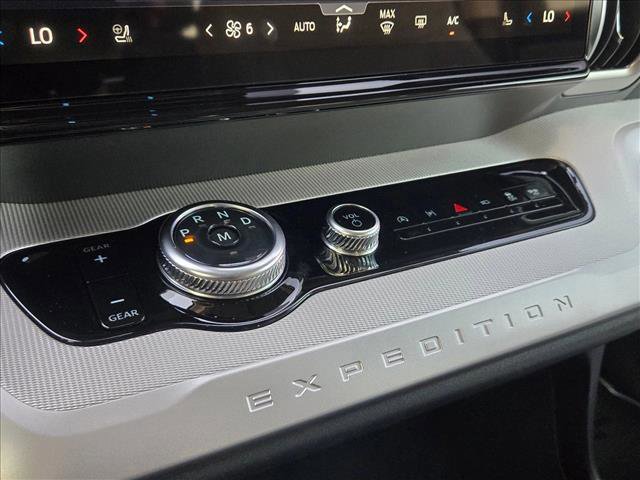 Certified 2025 Ford Expedition Active image 15