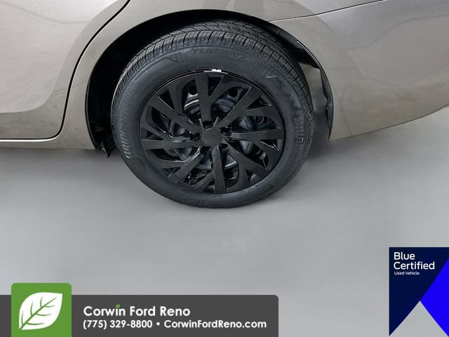 Used 2018 Toyota Corolla LE FWD image 31
