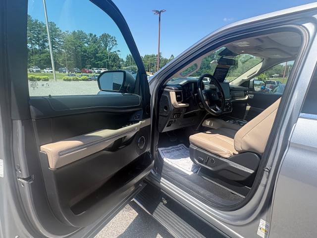 Certified 2024 Ford Expedition Limited AWD/4WD image 9