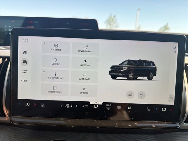 Certified 2025 Ford Expedition Active AWD/4WD image 37