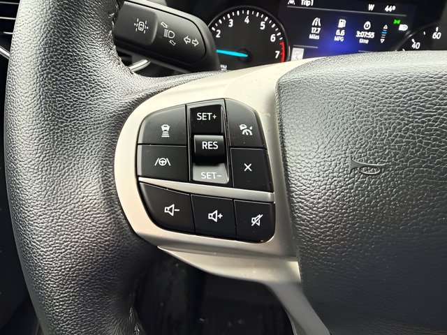 Certified 2022 Ford Explorer XLT w/ Equipment Group 202A AWD/4WD image 19