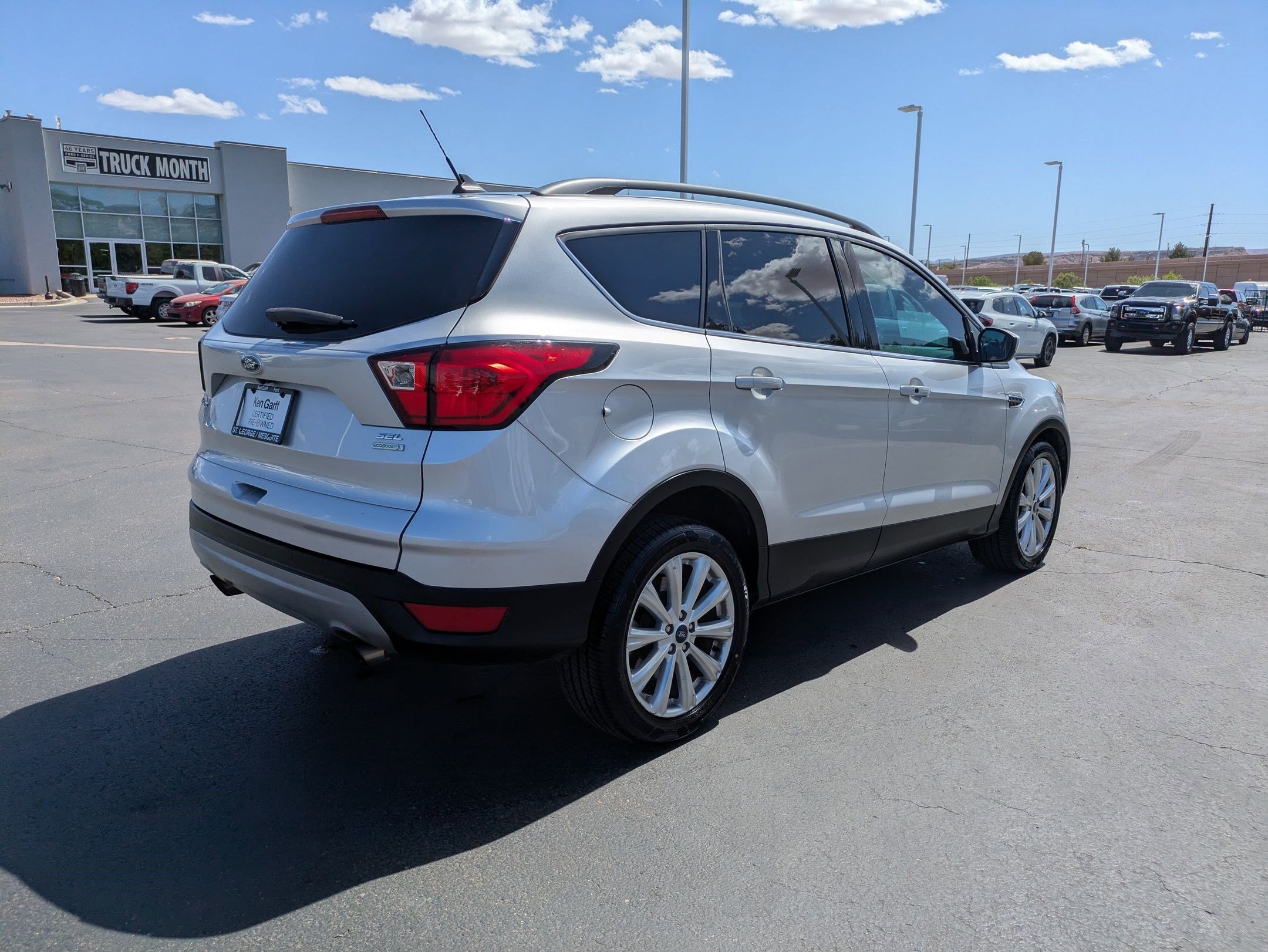 Certified 2019 Ford Escape SEL FWD image 4