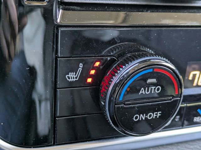 Used 2025 Nissan Rogue SL w/ SL Premium Package image 23