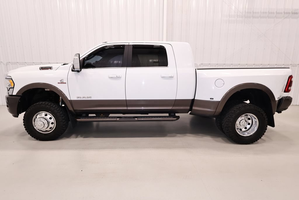 Used 2024 RAM 3500 Limited w/ Towing Technology Group AWD/4WD image 6