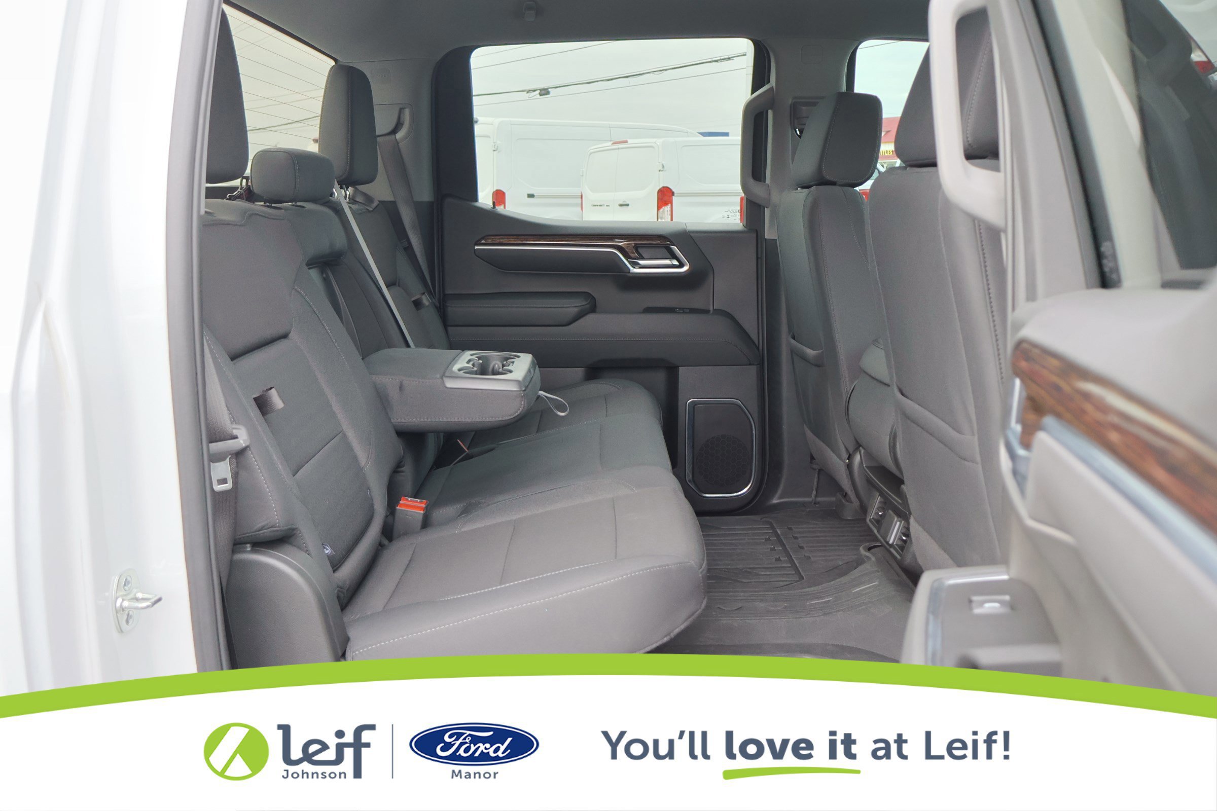 Used 2025 GMC Sierra 1500 Elevation image 33