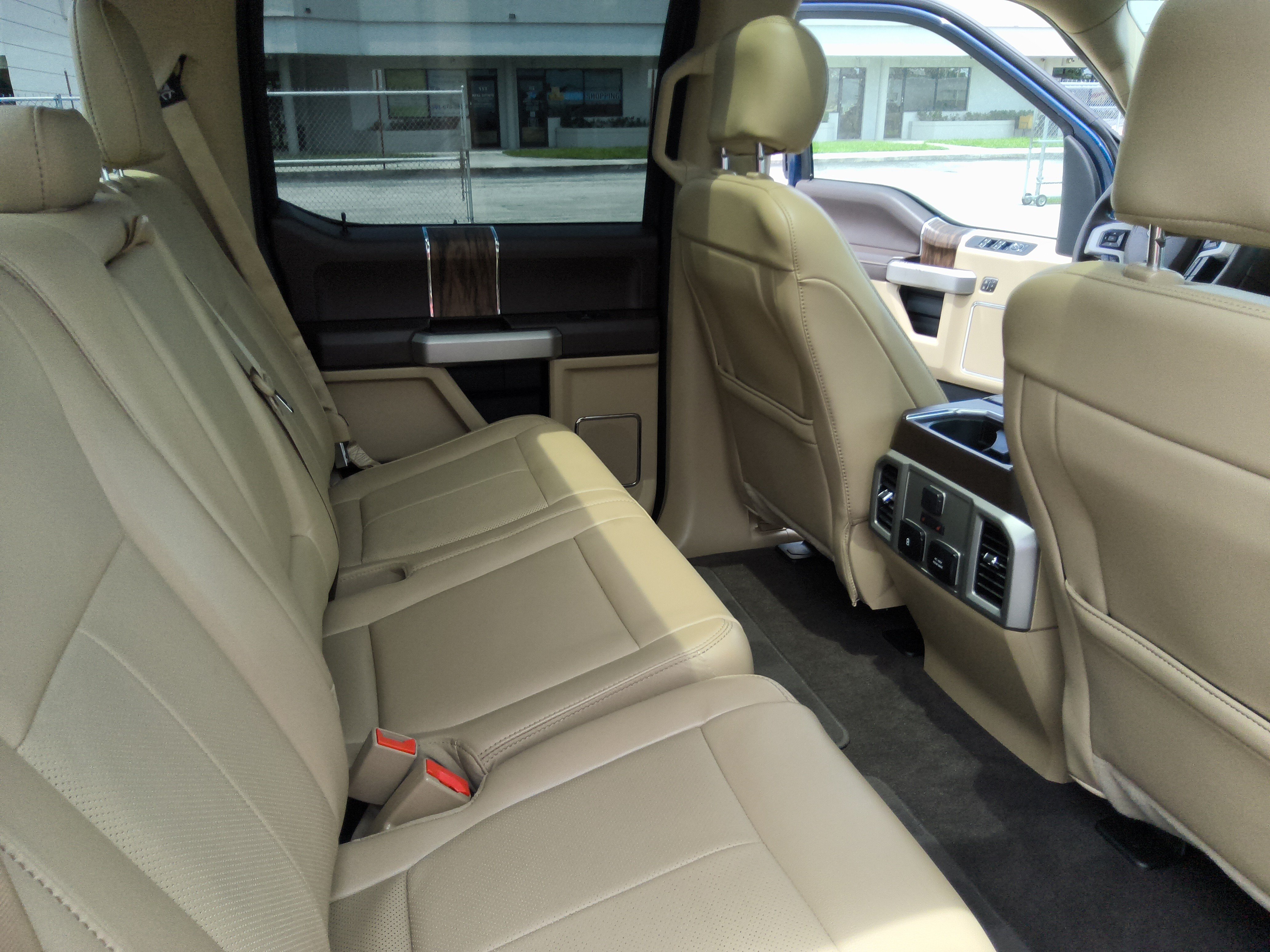 Certified 2019 Ford F150 Lariat w/ Equipment Group 502A Luxury AWD/4WD image 21