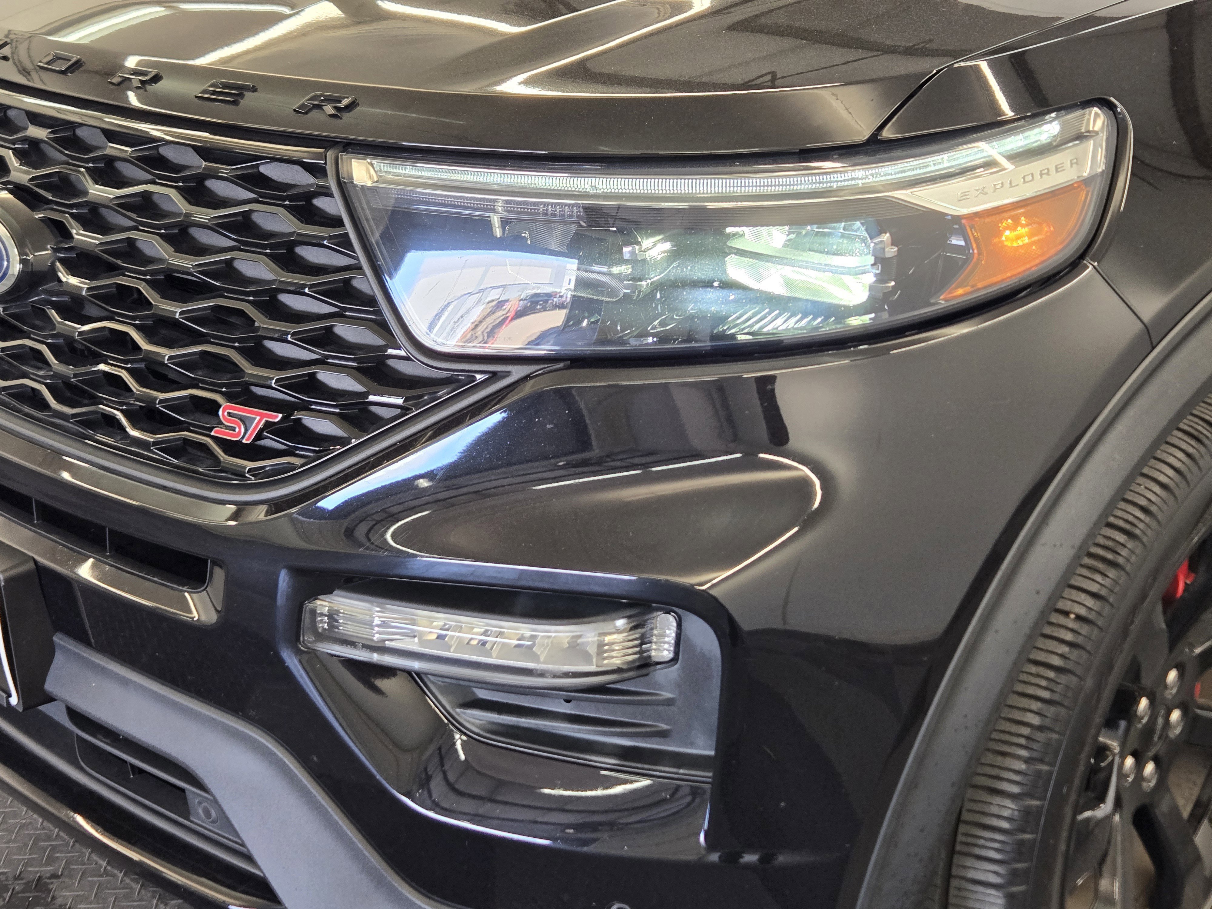 Certified 2022 Ford Explorer ST w/ Equipment Group 401A image 8