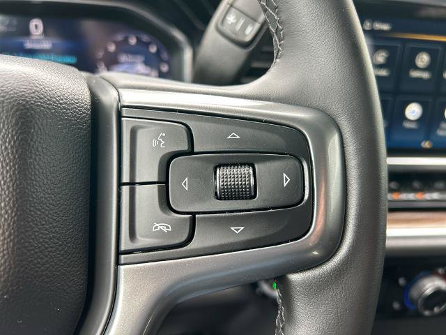 Used 2025 Chevrolet Silverado 1500 RST AWD/4WD image 18