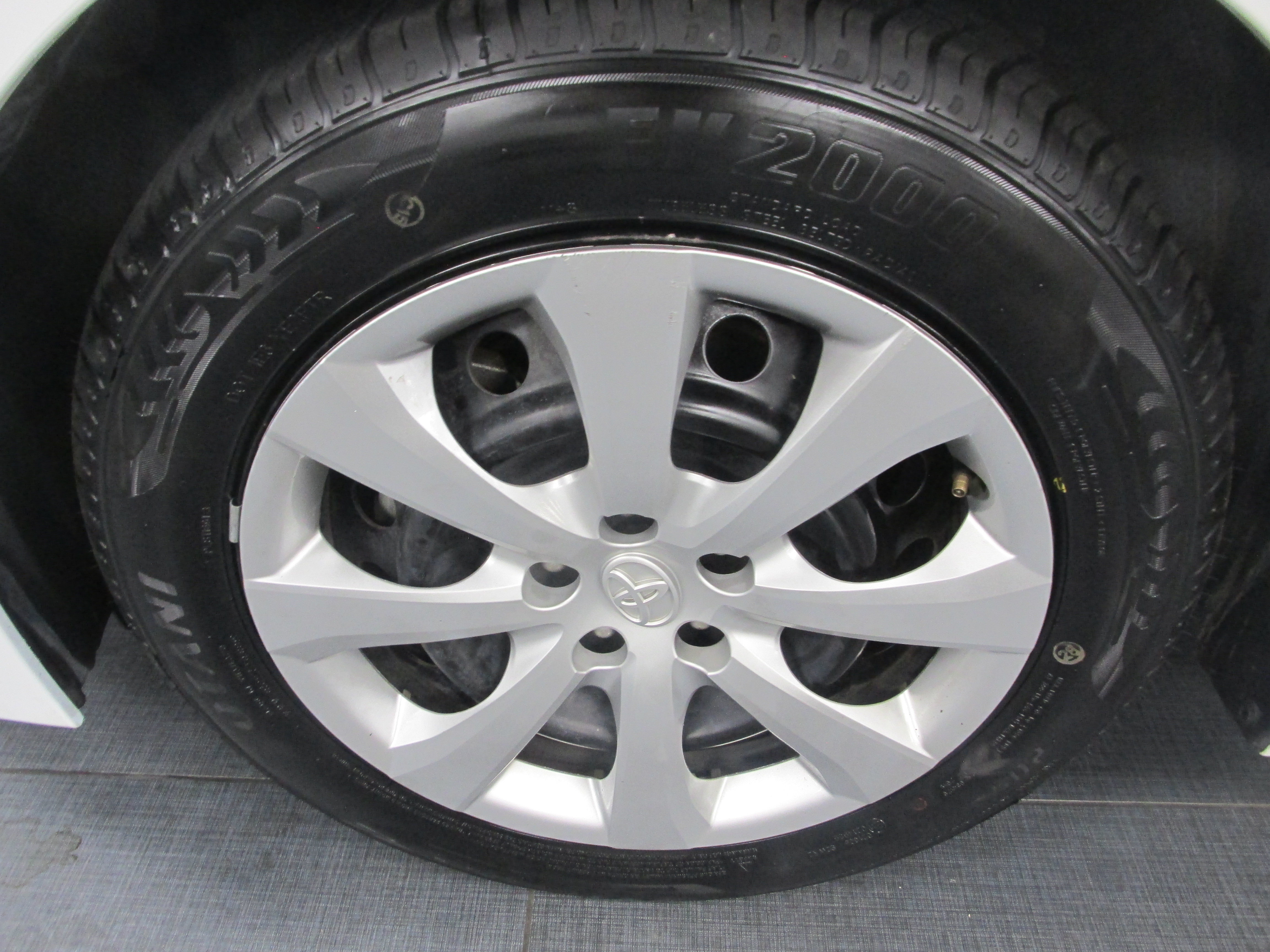 Used 2024 Toyota Corolla LE FWD image 13