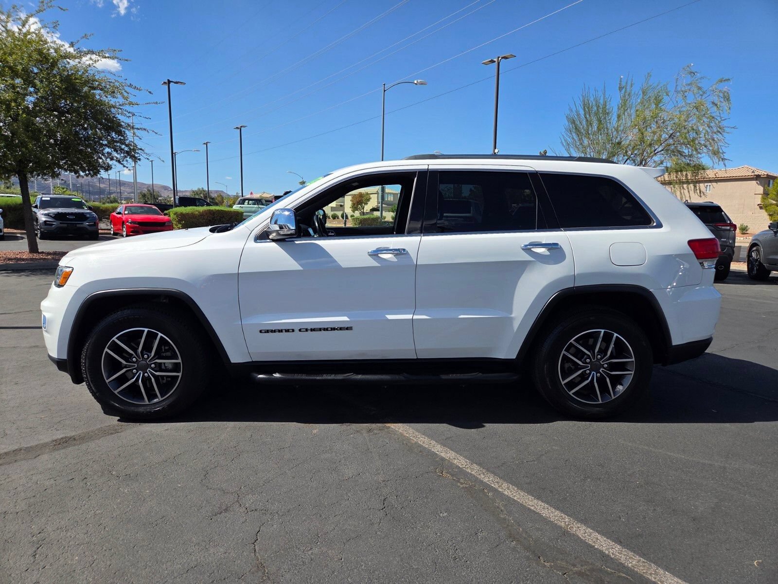 Used 2019 Jeep Grand Cherokee Limited RWD image 3