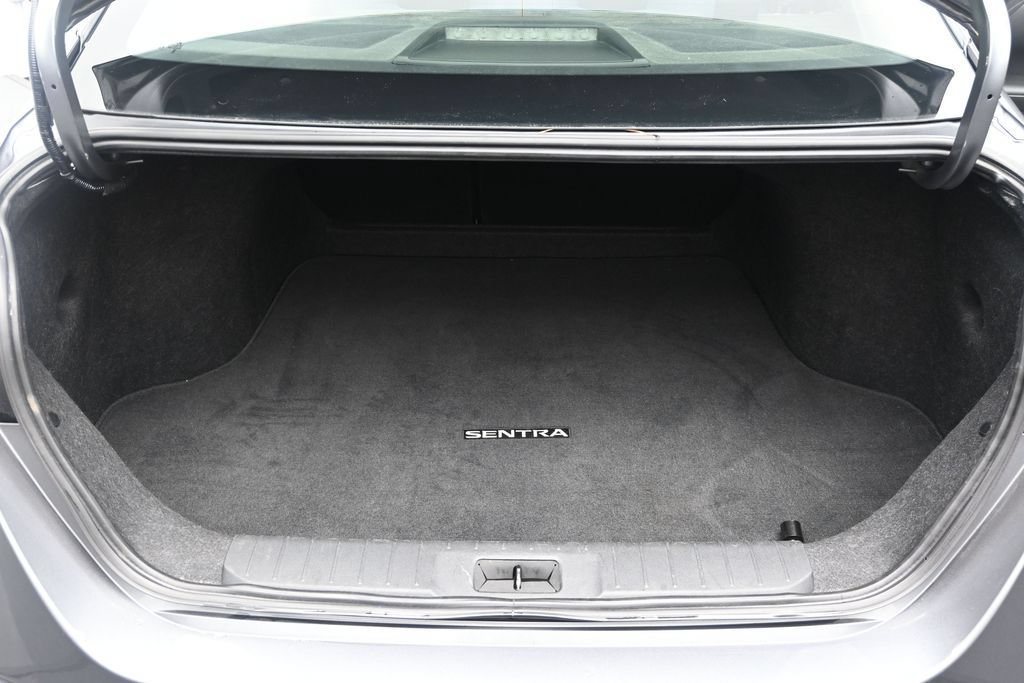 Used 2024 Nissan Sentra SV FWD image 16