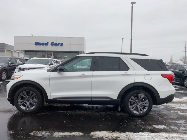 Certified 2023 Ford Explorer XLT w/ Equipment Group 202A image 6