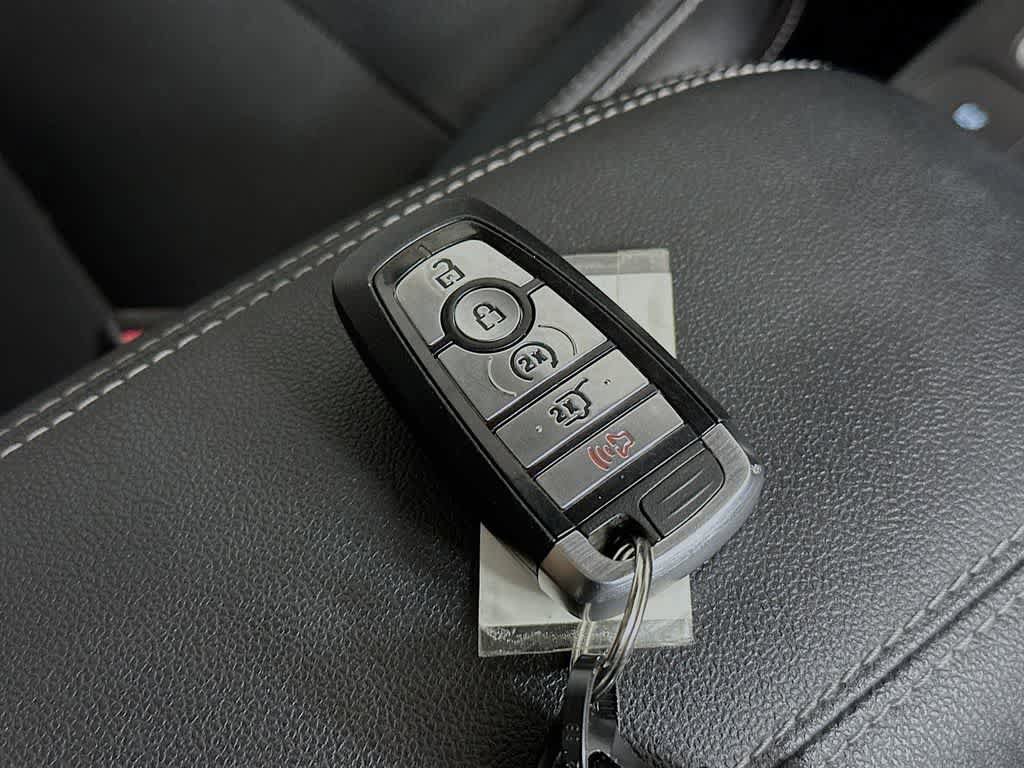 Certified 2020 Ford Escape Titanium AWD/4WD image 22