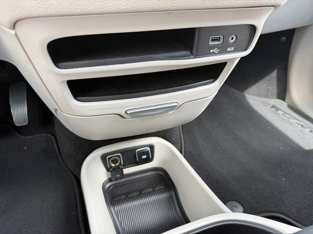 Used 2017 Chrysler Pacifica Limited w/ Advanced Safetytec Group FWD image 23