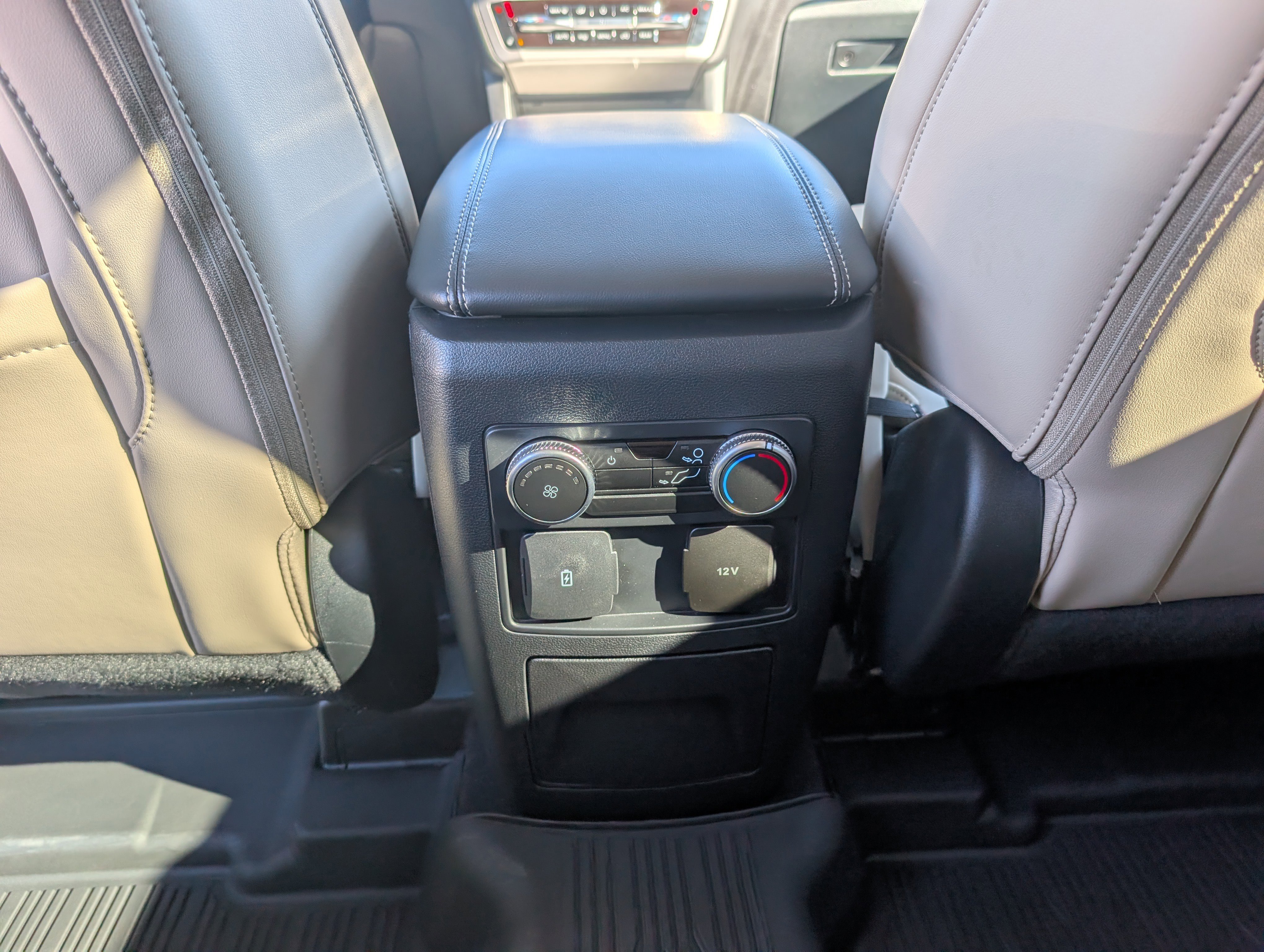 Certified 2022 Ford Explorer XLT w/ Equipment Group 202A image 20