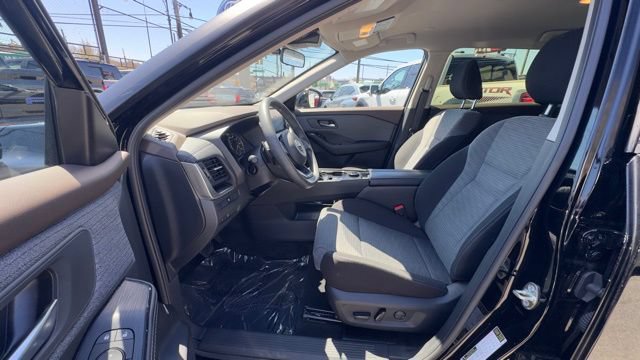 Used 2023 Nissan Rogue SV AWD/4WD image 17