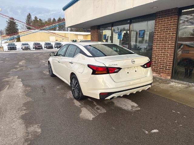 Used 2023 Nissan Altima 2.5 SV w/ SV Premium Package image 4