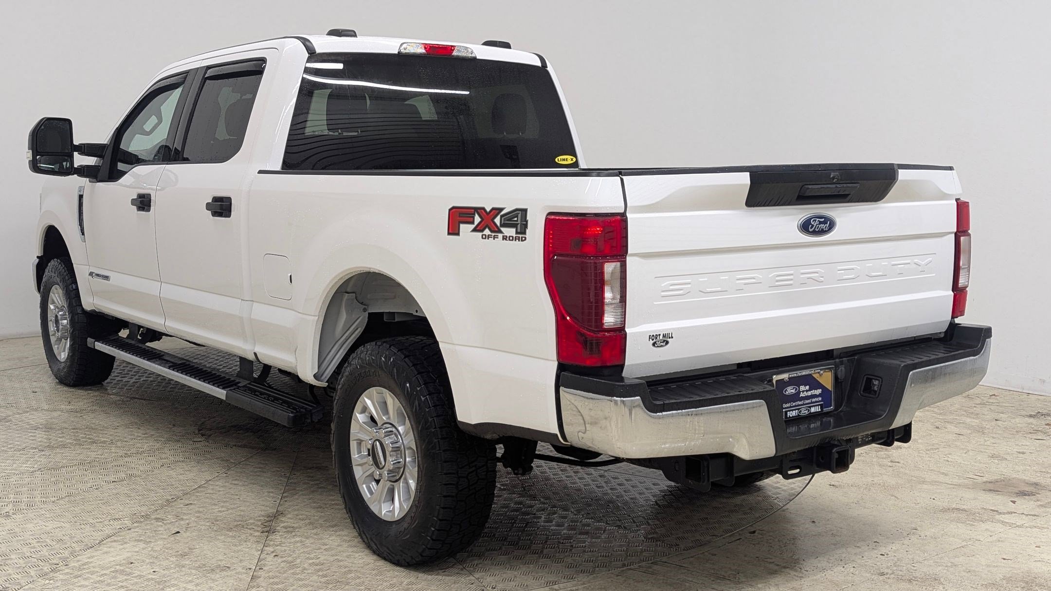 Certified 2022 Ford F250 XLT w/ FX4 Off-Road Package image 3
