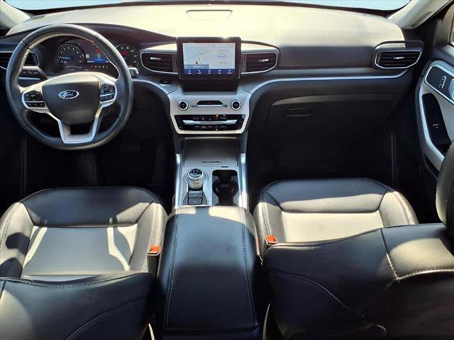 Certified 2022 Ford Explorer XLT w/ Equipment Group 202A image 15