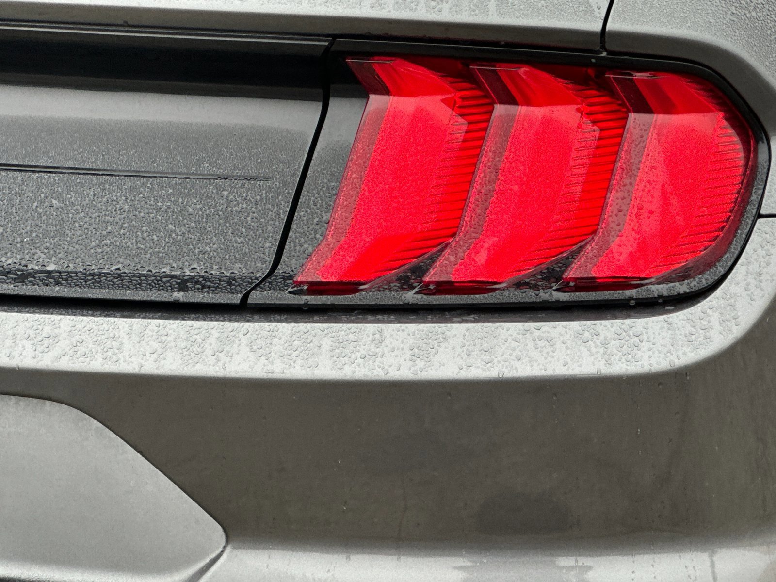 Certified 2018 Ford Mustang GT w/ GT Performance Package image 25