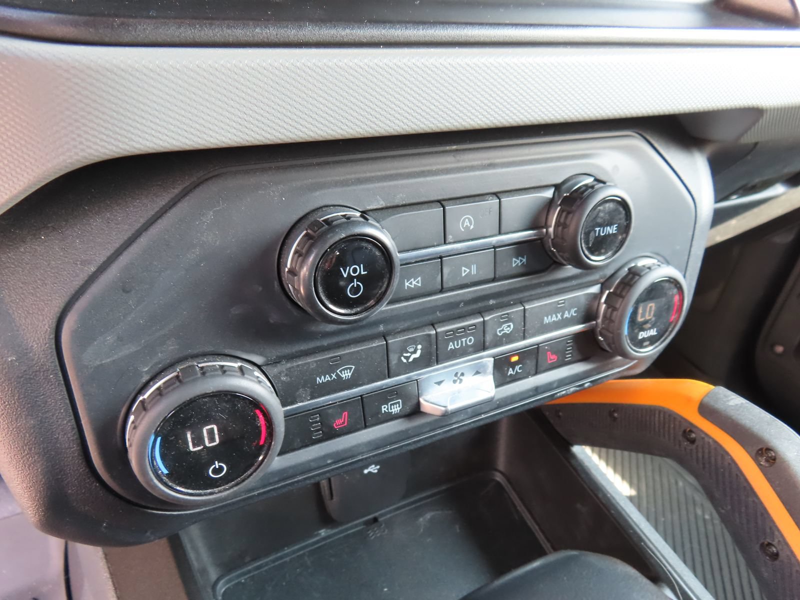Certified 2023 Ford Bronco Badlands AWD/4WD image 27