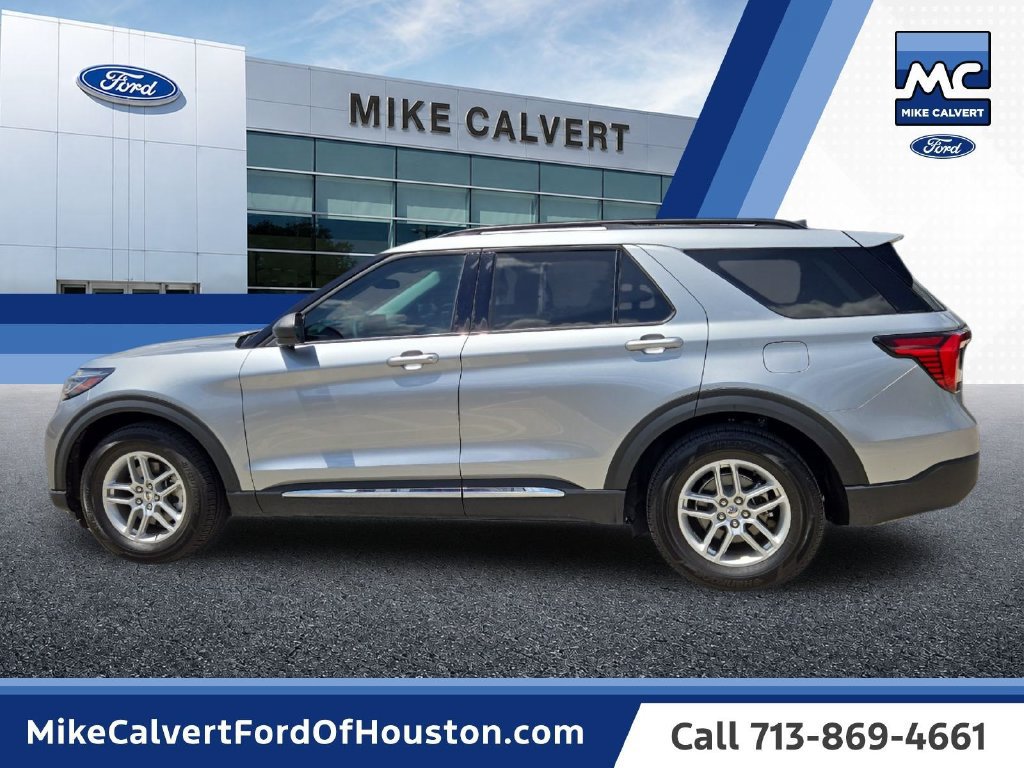 Certified 2025 Ford Explorer Active RWD image 8