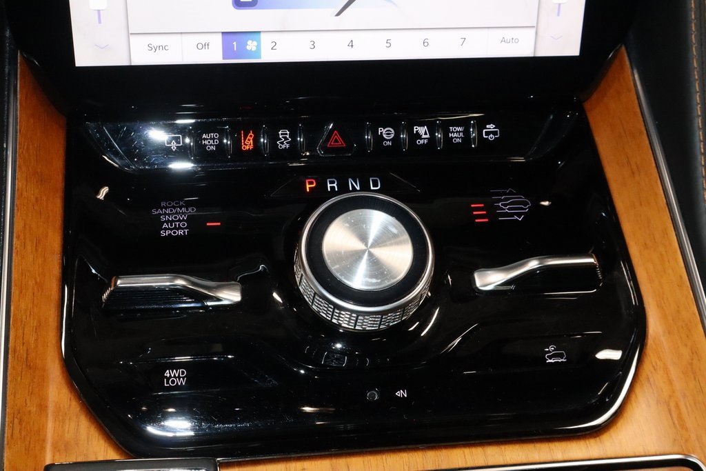 Used 2022 Jeep Grand Wagoneer Series III image 34