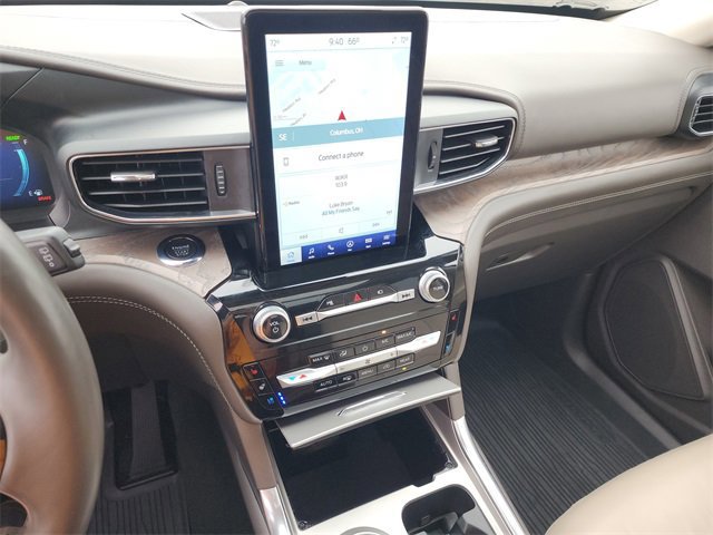 Certified 2022 Ford Explorer Platinum w/ Technology Package image 38