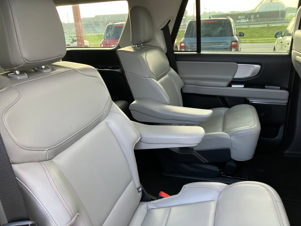 Certified 2025 Ford Expedition Active AWD/4WD image 22