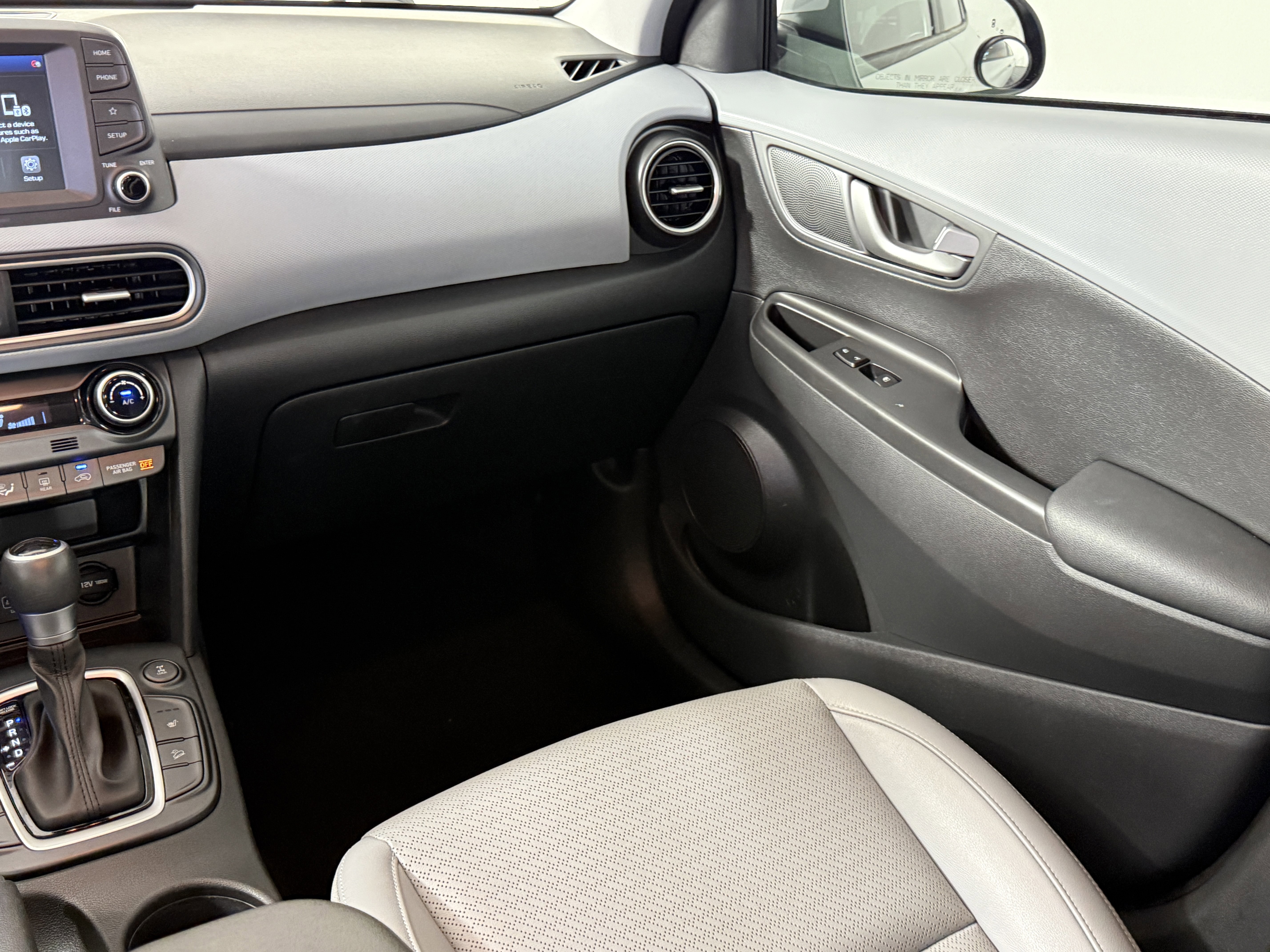 Used 2021 Hyundai Kona Limited w/ Cargo Package image 13