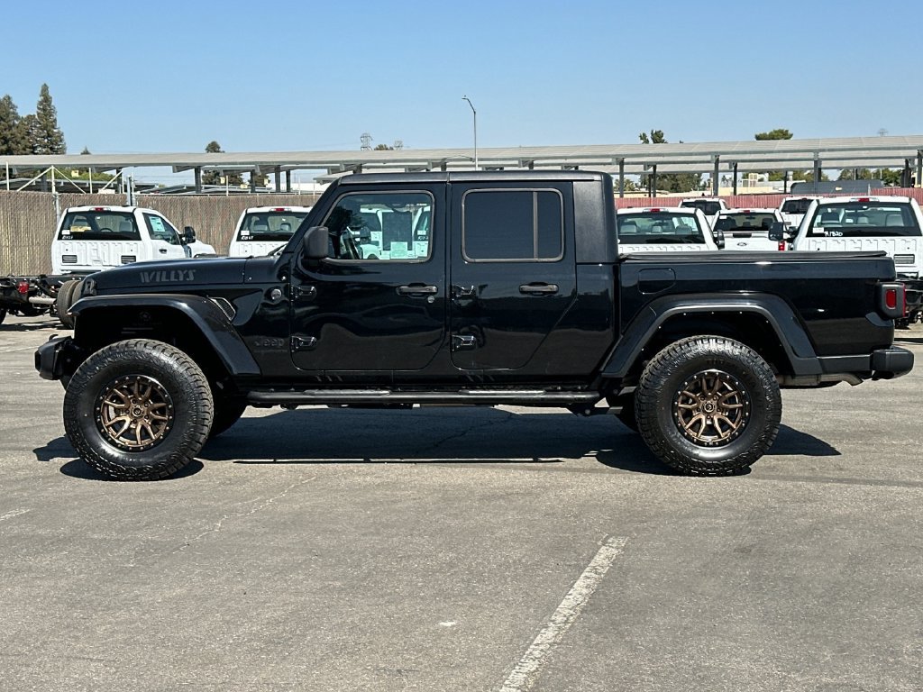 Used 2023 Jeep Gladiator Sport AWD/4WD image 6
