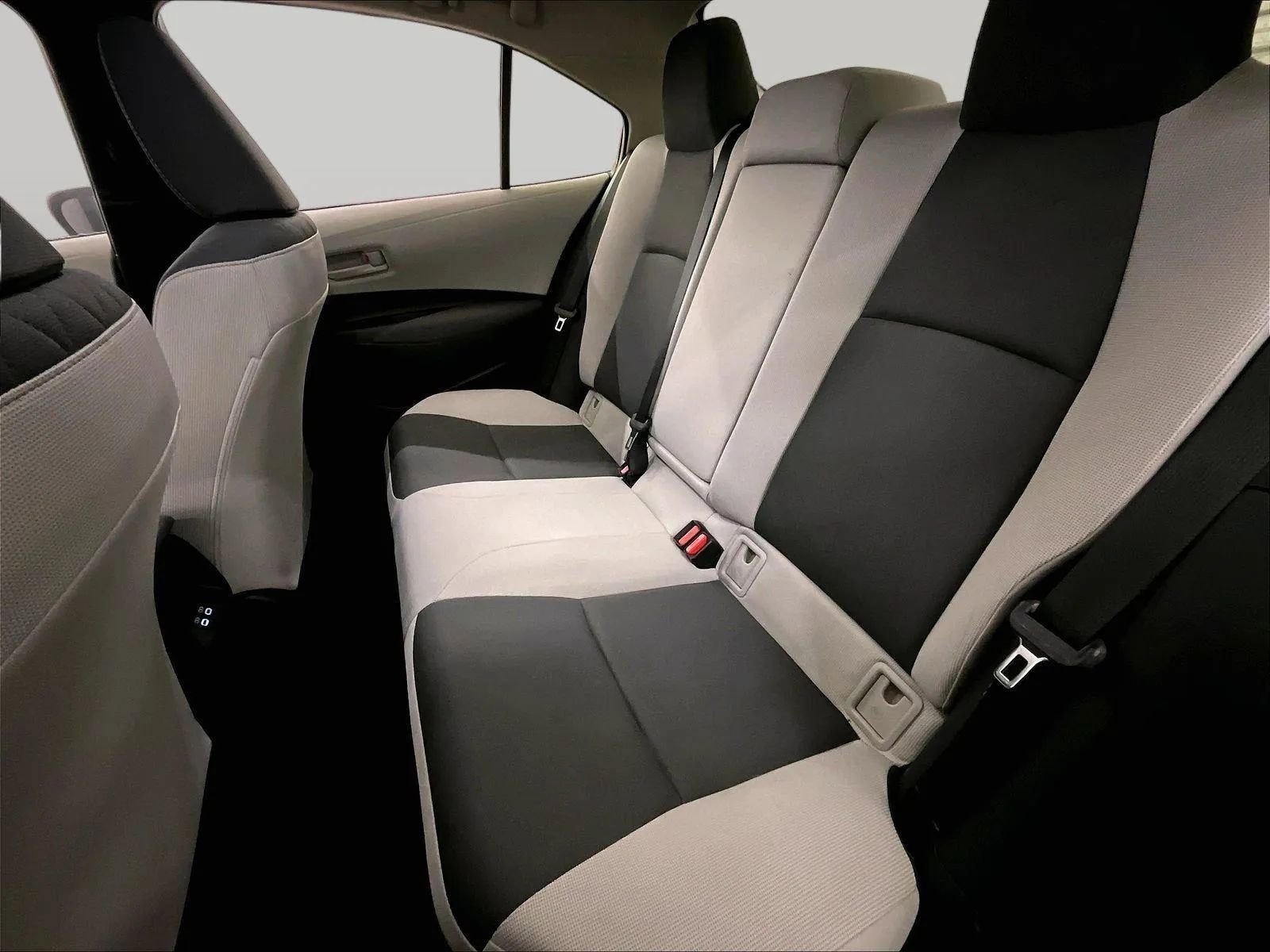 Used 2024 Toyota Corolla LE FWD image 25