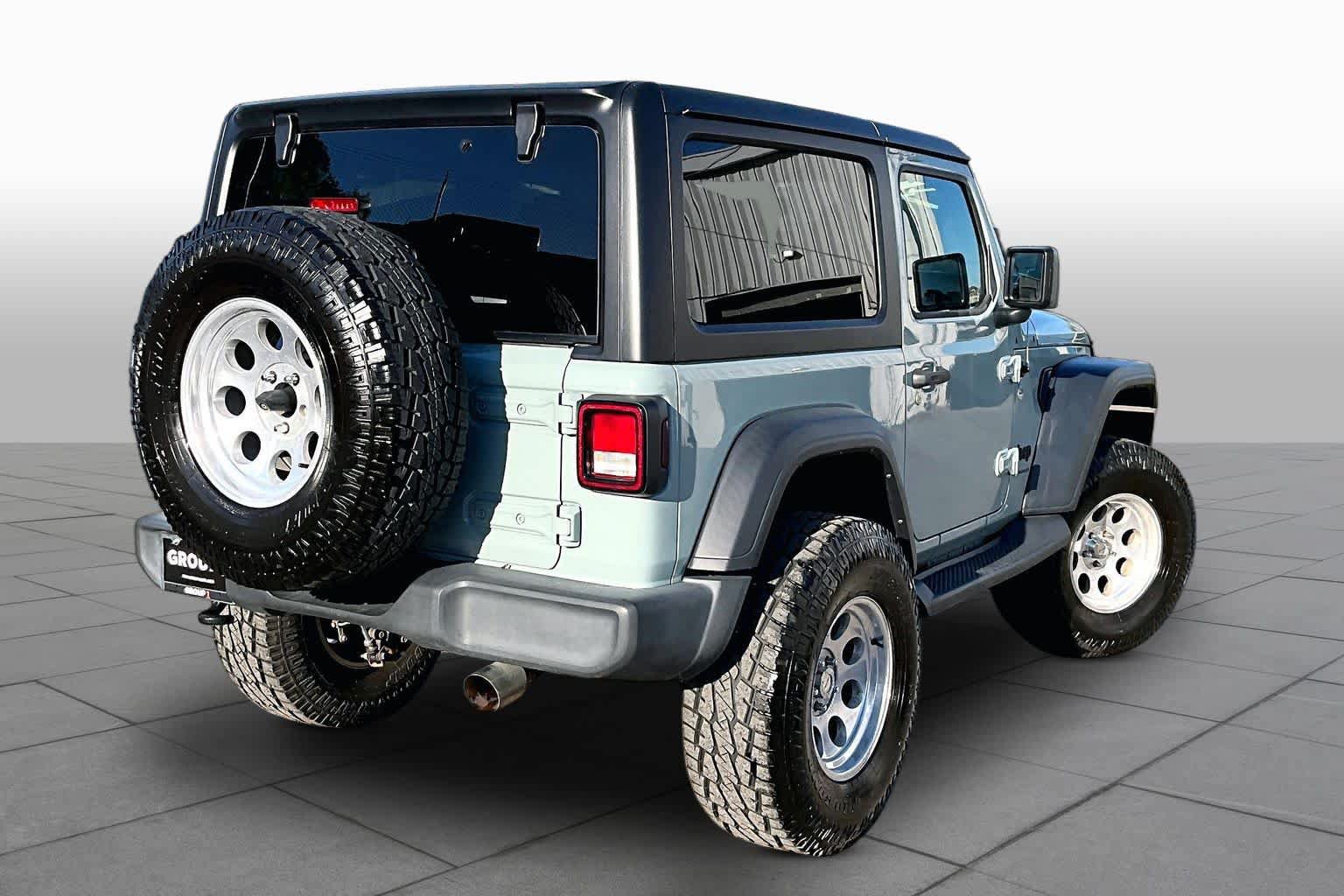 Used 2023 Jeep Wrangler Sport AWD/4WD image 13