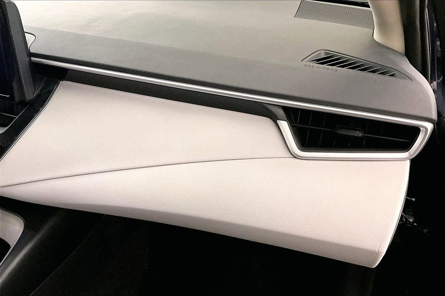 Used 2024 Toyota Corolla LE image 15