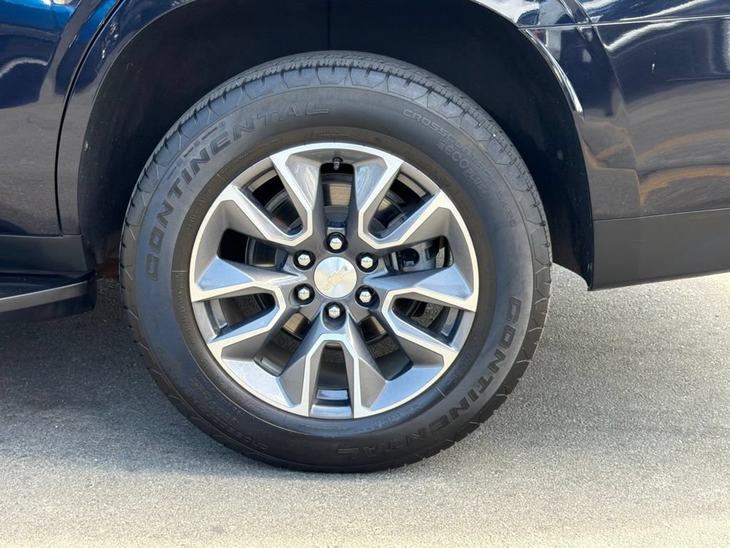 Used 2023 Chevrolet Tahoe LT w/ Luxury Package AWD/4WD image 18
