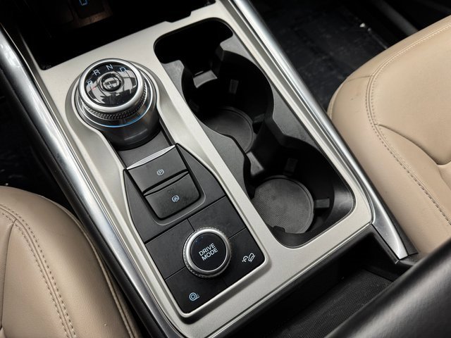 Certified 2022 Ford Explorer XLT w/ Equipment Group 202A image 20