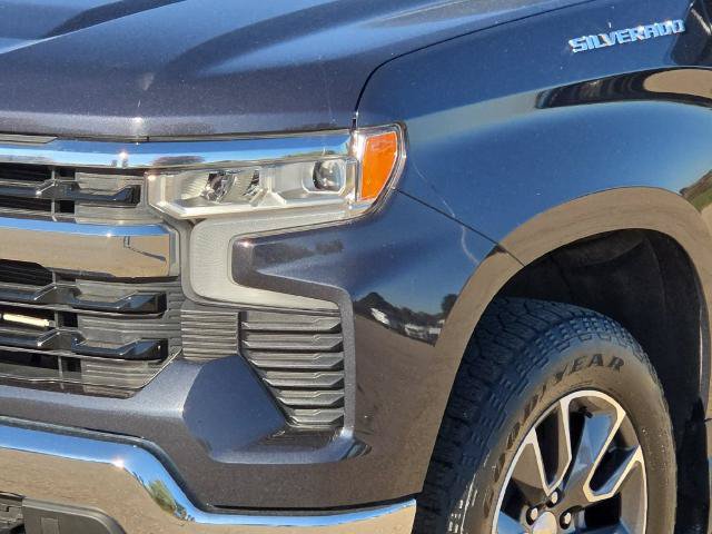 Used 2024 Chevrolet Silverado 1500 LT AWD/4WD image 9