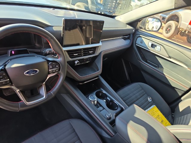 Certified 2025 Ford Explorer ST-Line w/ ST-Line Street Pack AWD/4WD image 16