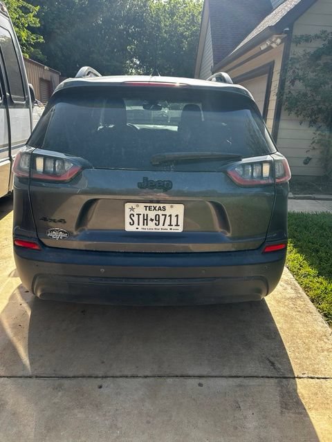 Used 2020 Jeep Cherokee Latitude Plus AWD/4WD image 4