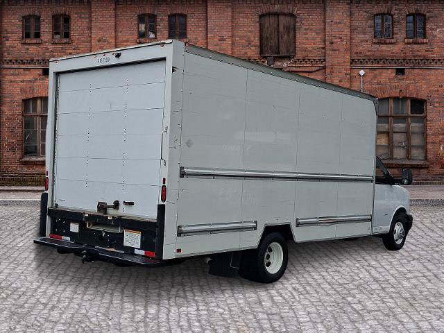 Used 2021 GMC Savana 3500 Extended w/ Power Convenience Package RWD image 4