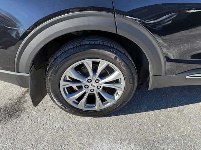 Certified 2022 Ford Explorer XLT w/ Equipment Group 202A image 27