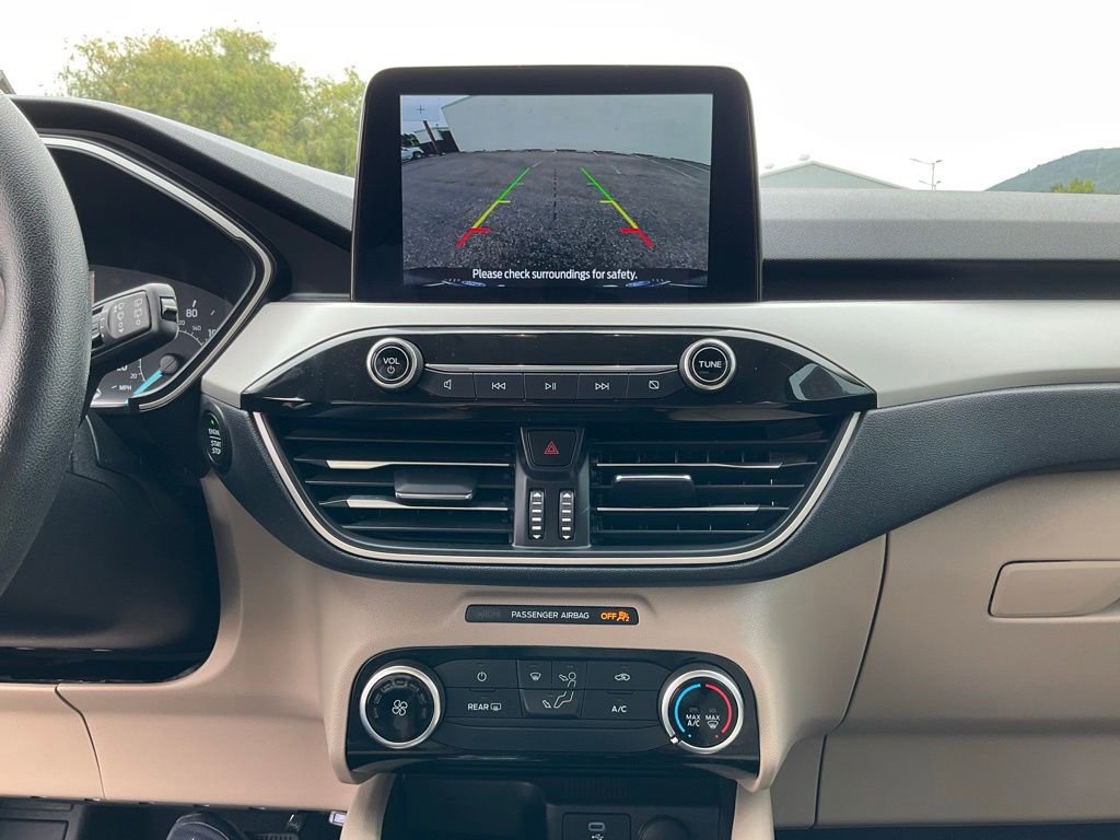 Certified 2022 Ford Escape SE image 44