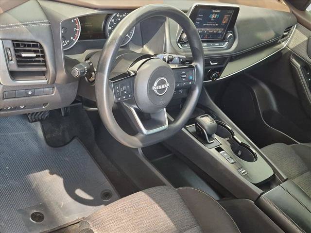 Used 2023 Nissan Rogue SV FWD image 10