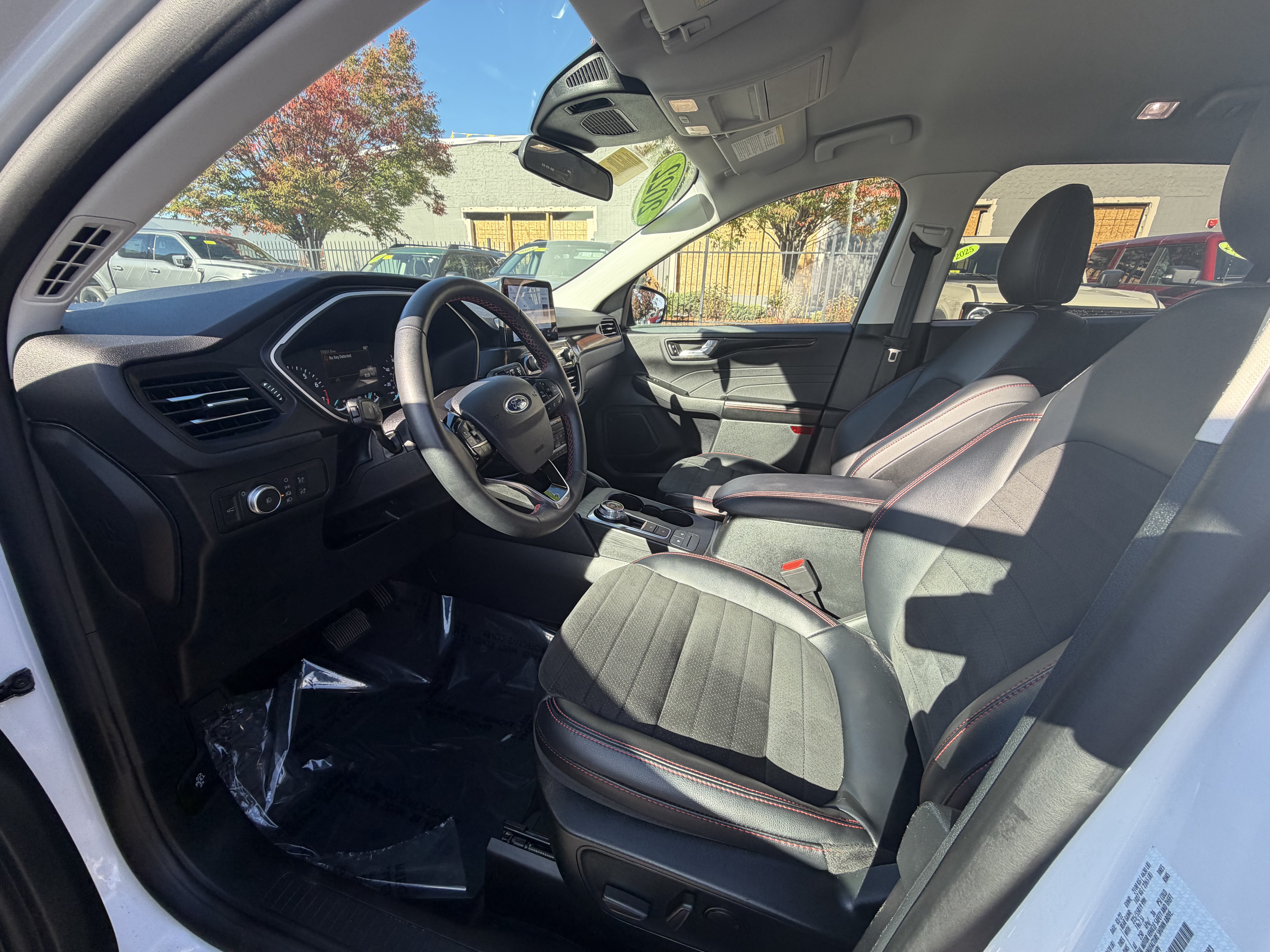 Certified 2022 Ford Escape SEL AWD/4WD image 12