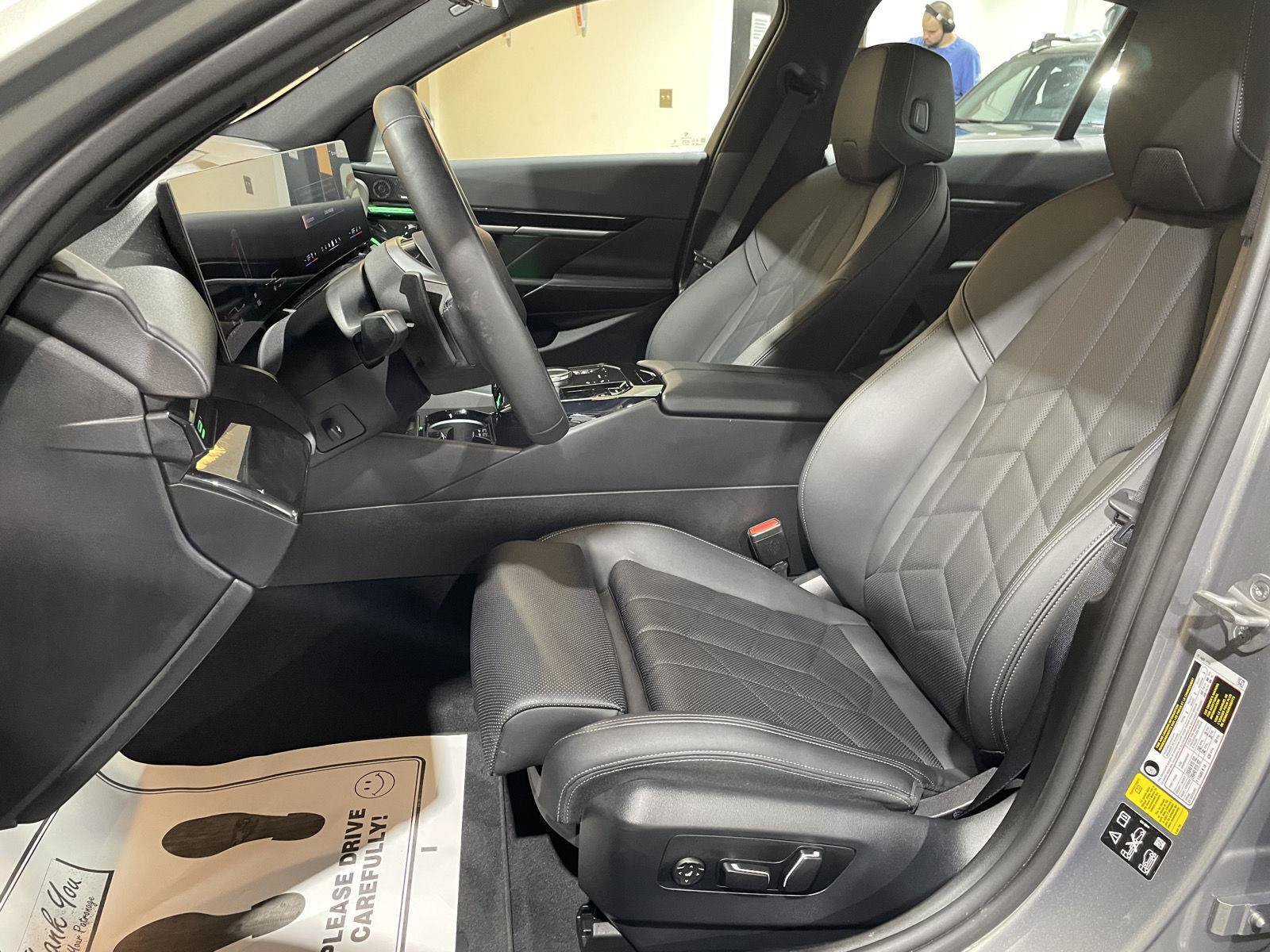 Used 2024 BMW 530i xDrive w/ Premium Package AWD/4WD image 18
